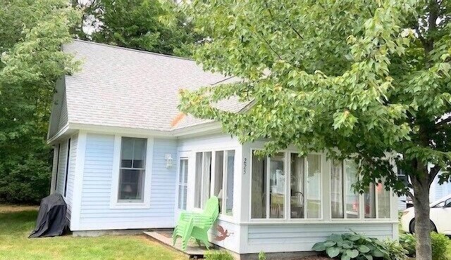 Cottages at Summer Village, fully furnished cottage, Wi-fi, heated pools, hot tub