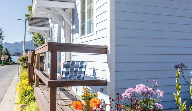 Cottages on Monastery – A Downtown Sitka Retreat