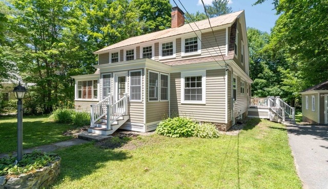 Country House on Lake Christopher 14 Miles to Sunday River & 5 Miles to Mt Abram