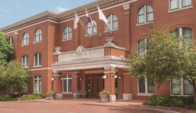 Country Inn & Suites by Radisson, St Charles Historic District