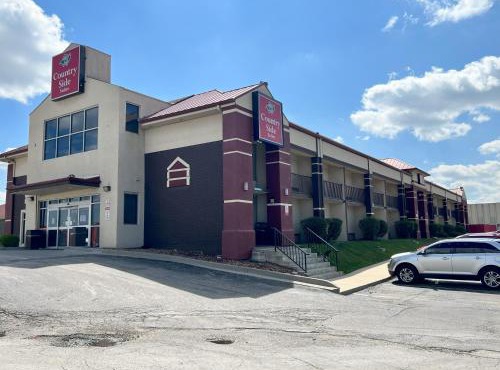 Countryside Suites Kansas City Independence I-70 East Sports Complex Hotel