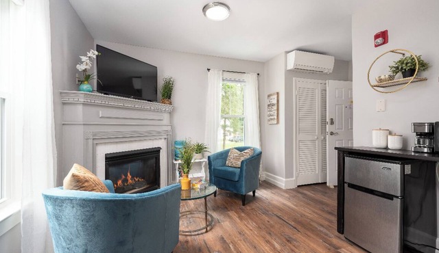 Couples Retreat, Fireplace, 5 mins to N. Conway