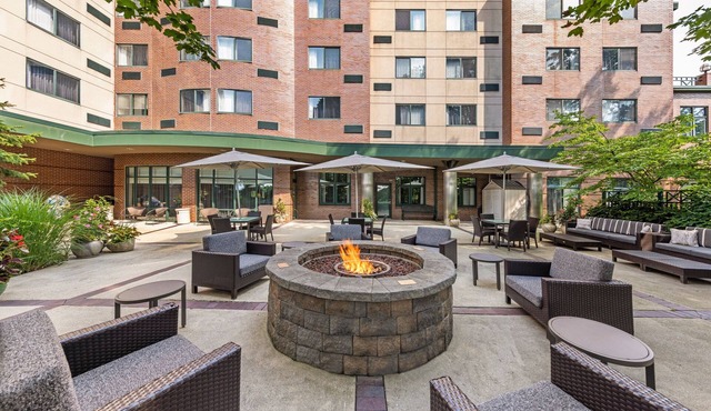 Courtyard by Marriott Boston Waltham