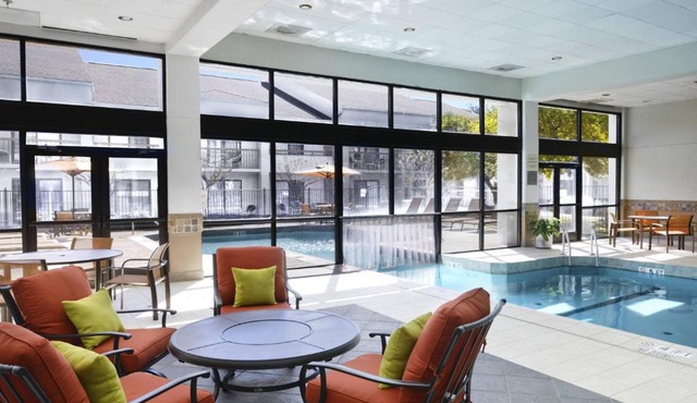 Courtyard by Marriott Dallas Arlington Entertainment District