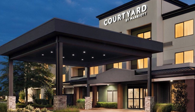 Courtyard by Marriott Tulsa Central