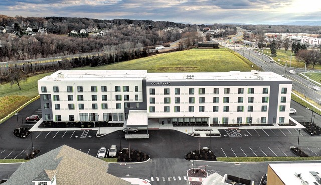 Courtyard by Marriott Southington