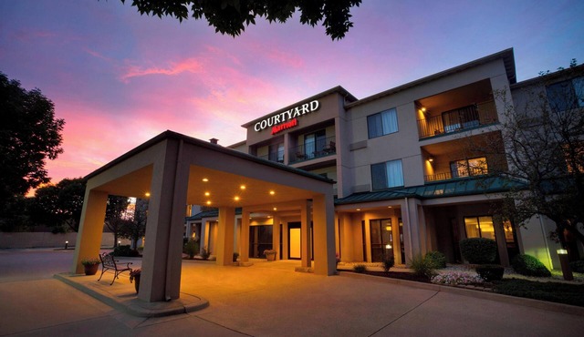 Courtyard Champaign