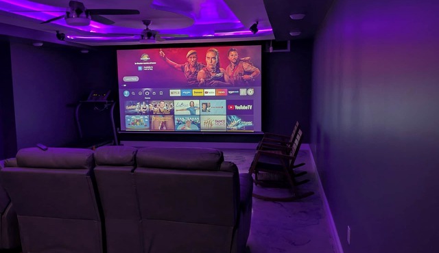 Cozy 2-bedroom apartment with movie theater.