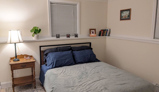 Cozy 2 BR Attached Apt On The Huntington River
