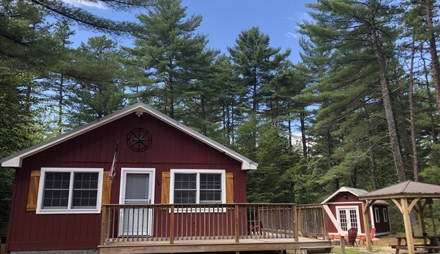 Cozy 2BD Camp Cottage - Walk To Sandy Beach & Short Drive to North Conway