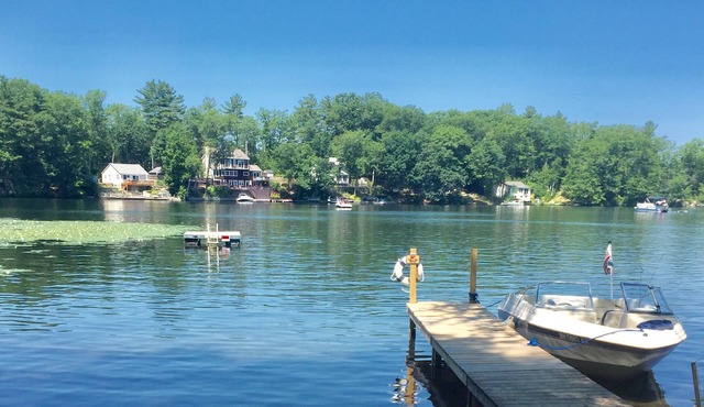 Cozy, 2BR lake-side retreat and outdoor oasis