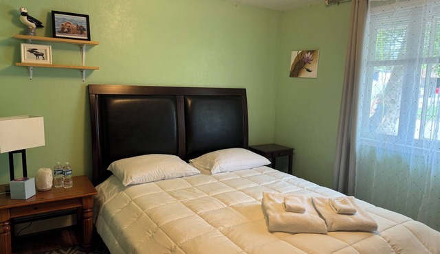 Cozy 3-bedroom house in quiet neighborhood! Pets not allowed