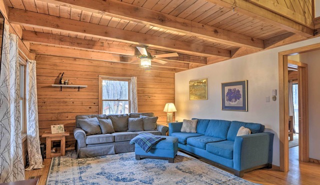 Cozy Alpine Lake Cabin w/Pool & Lake Access!