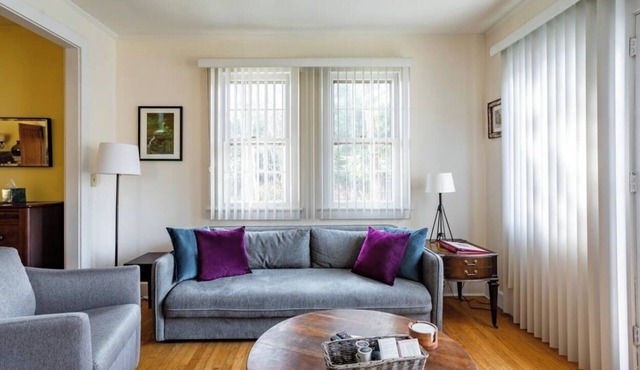 Cozy and bright 2-bedroom cabin in charming Elka Park