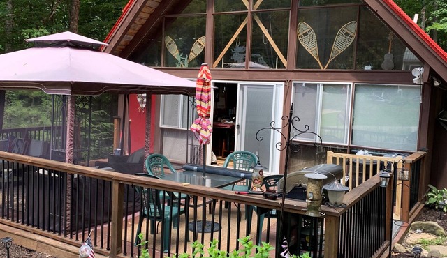 Cozy and Comfortable "A" Frame Chalet minutes from Downtown Wolfeboro