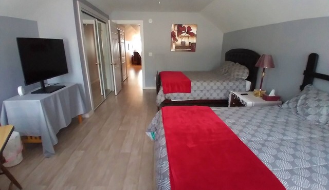 Cozy and Spacious Lake Region Apt