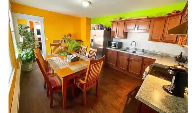 Cozy apartment in Waterbury