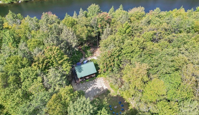 Cozy Berkshires Lakefront Cottage! NEW