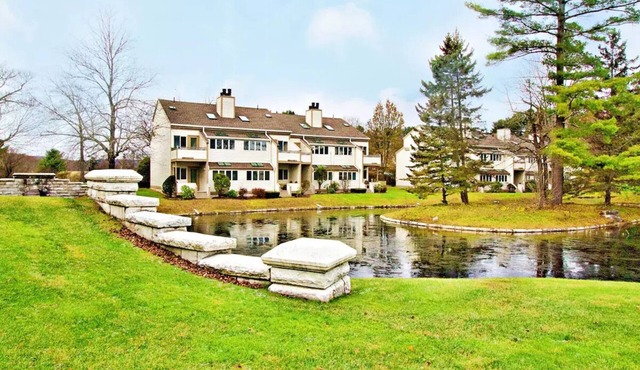 Cozy Condo with resort amenities