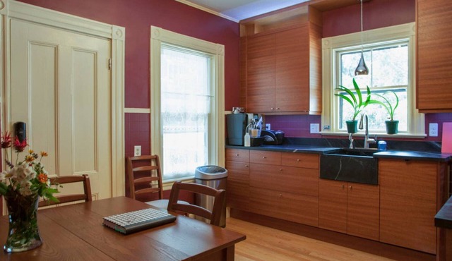Cozy Harvard/MIT Victorian