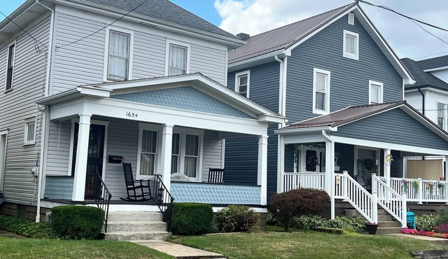 Cozy home ready for comfy stay! Walking distance to Franciscan, shops, etc.