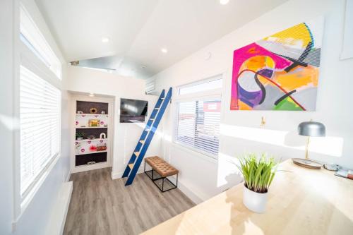 Cozy modern tiny home near ZION & private deck