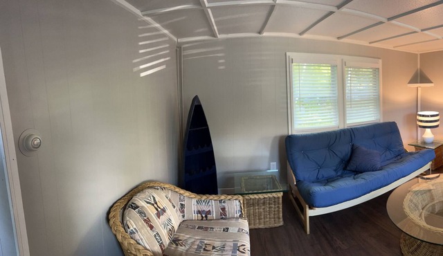 Cozy newly renovated private mobile home at coldstream with boat launch close by