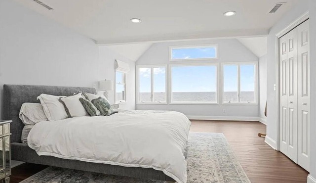 Cozy Ocean Front Retreat with Private Beach!