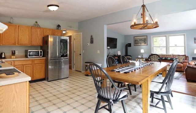 Cozy Private Single Family Home, Campton NH