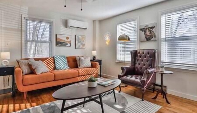 Cozy & Quiet Escape Near Shopping & Restaurants