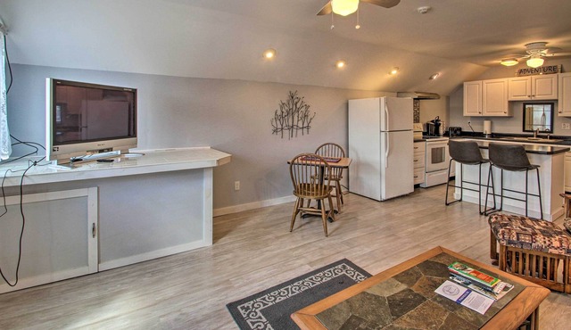 Cozy & Updated Apt Near Lake Winnipesaukee!