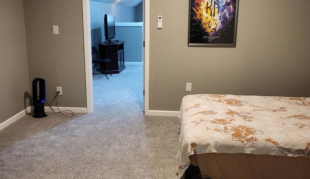 Cozy upstairs loft with 1-bedroom and bath in adorable Kansas City home