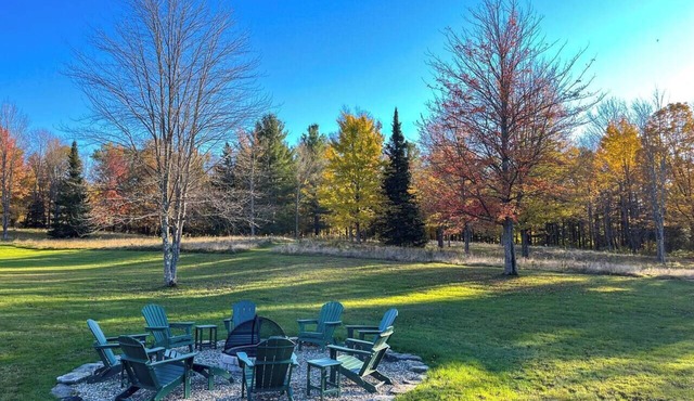 Cozy Vermont Lodge Near Jay Peak with Fire Pit
