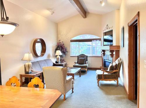 Cozy Zermatt King Villa Near Park City Ski Resorts - 3072