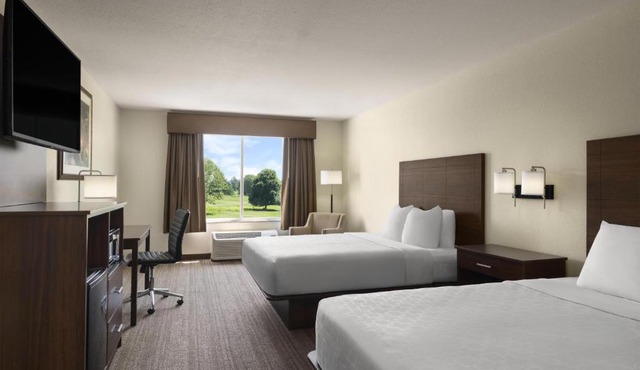 Crown Pointe Lodge; BW Signature Collection