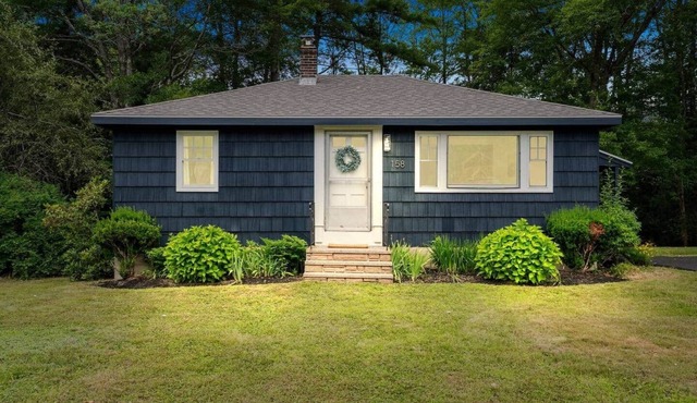 Cute Cobalt Cottage!