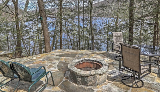 Dainty New Preston Cottage w/Dock & Lake Views!