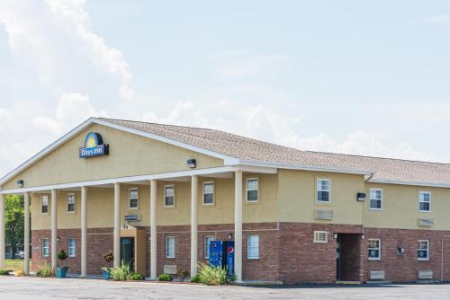 Days Inn by Wyndham Amherst OH - Near Cleveland Cedar Point & Lake Erie