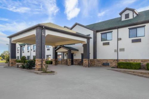 Days Inn by Wyndham Coffeyville, Kansas
