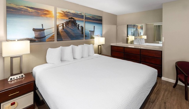 Days Inn by Wyndham Mountain Home