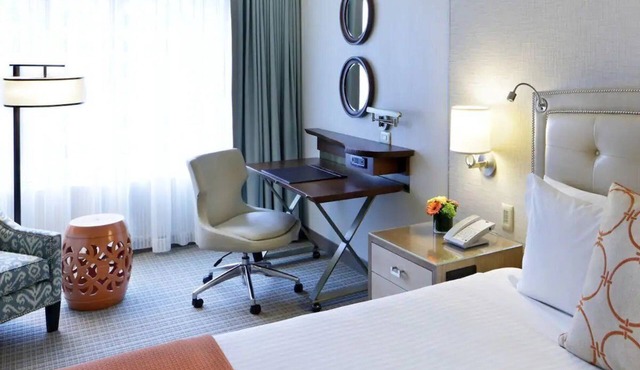Deluxe King | Seaport Boston | Waterfront Seaport District, Harborwalk
