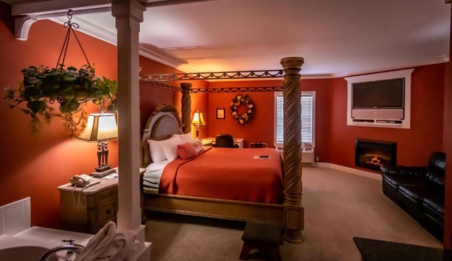 Depot Inn & Suites