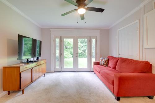 Dock Access: Waterfront Studio in Colonial Beach!
