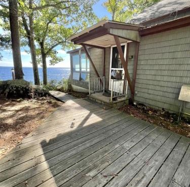 DOCKSIDE RETREAT LIMIT 14 home