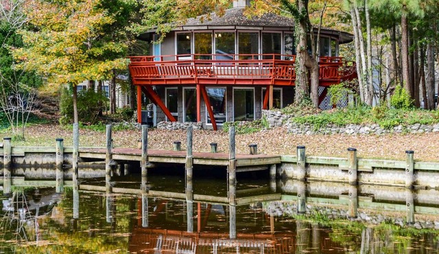 Dockside Retreat