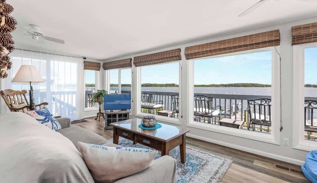 Dolphins Chance - Waterfront Ocean Pines + Dock