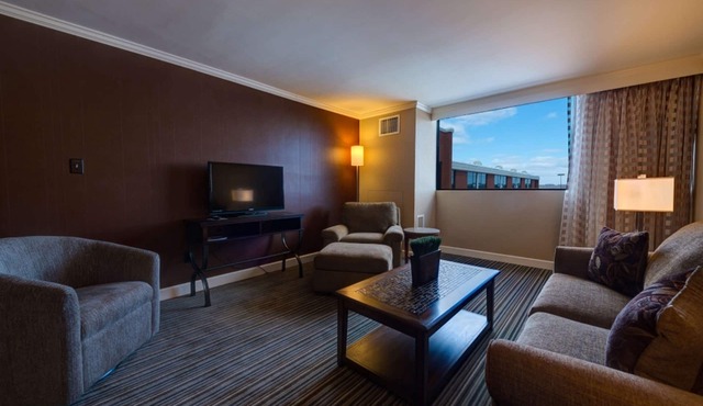 DoubleTree by Hilton Akron Fairlawn in Akron
