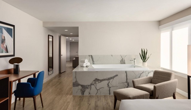 Doubletree by Hilton Bloomington - Minneapolis South in Bloomington