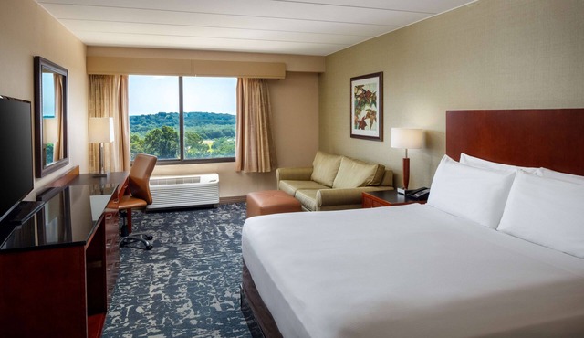 DoubleTree by Hilton Boston North Shore