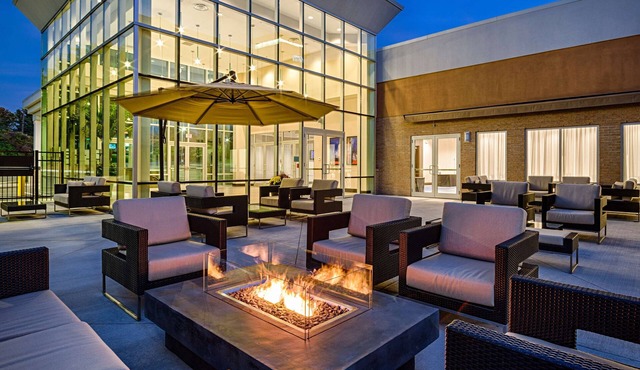 DoubleTree by Hilton Hotel Bristol, Connecticut